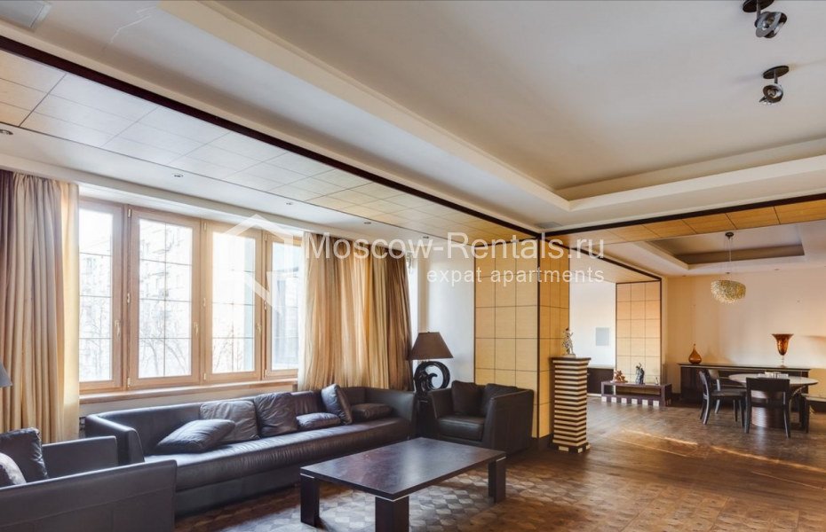 Photo #2 4-room (3 BR) apartment for <a href="http://moscow-rentals.ru/en/articles/long-term-rent" target="_blank">a long-term</a> rent
 in Russia, Moscow, 2nd Frunzenskaya str, 12
