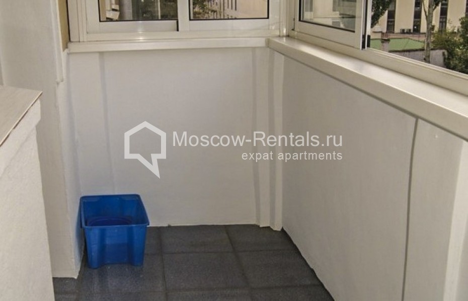 Photo #9 3-room (2 BR) apartment for <a href="http://moscow-rentals.ru/en/articles/long-term-rent" target="_blank">a long-term</a> rent
 in Russia, Moscow, Staropimenovskyi lane, 6