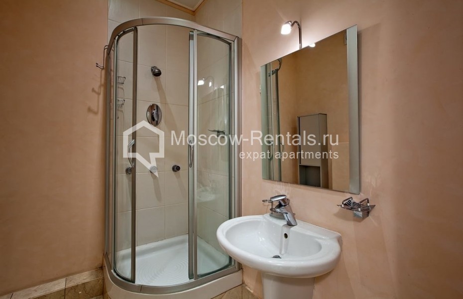 Photo #21 3-room (2 BR) apartment for <a href="http://moscow-rentals.ru/en/articles/long-term-rent" target="_blank">a long-term</a> rent
 in Russia, Moscow, Zvenigorodskaya str, 8 К 1