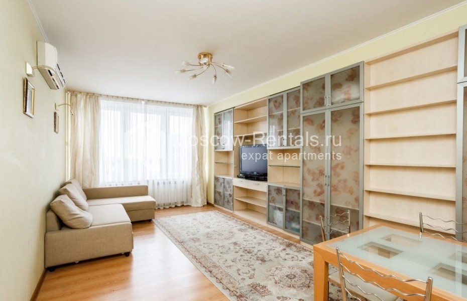 Photo #1 3-room (2 BR) apartment for <a href="http://moscow-rentals.ru/en/articles/long-term-rent" target="_blank">a long-term</a> rent
 in Russia, Moscow, New Arbat str, 16