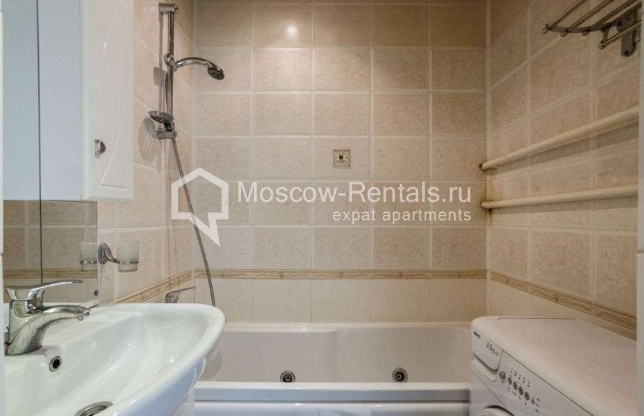 Photo #9 3-room (2 BR) apartment for <a href="http://moscow-rentals.ru/en/articles/long-term-rent" target="_blank">a long-term</a> rent
 in Russia, Moscow, New Arbat str, 16
