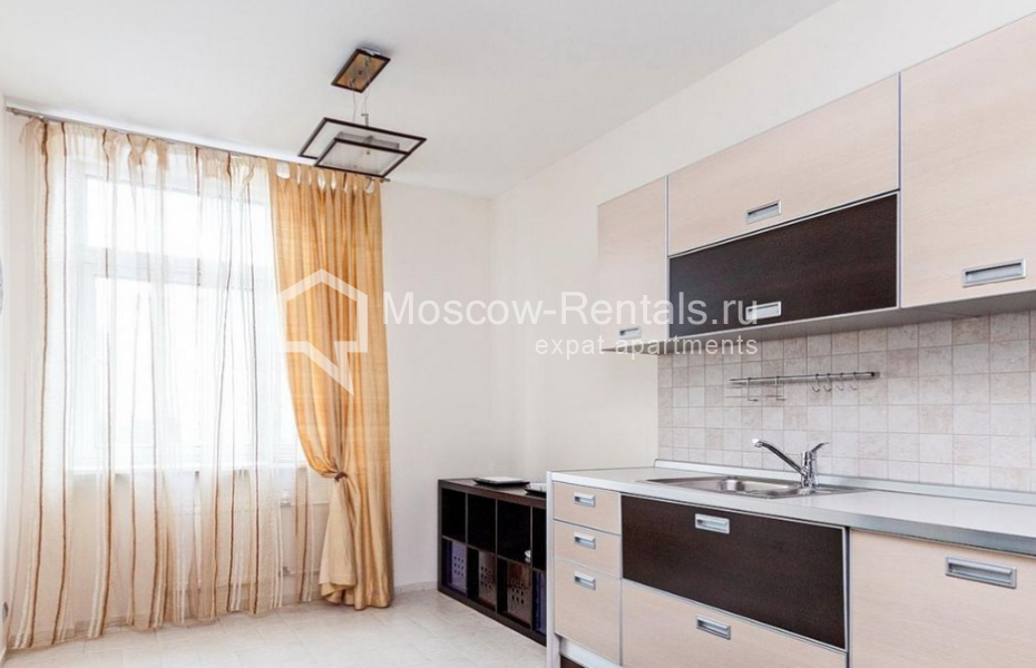 Photo #4 4-room (3 BR) apartment for <a href="http://moscow-rentals.ru/en/articles/long-term-rent" target="_blank">a long-term</a> rent
 in Russia, Moscow, Trubnikovskyi lane, 13 с 1