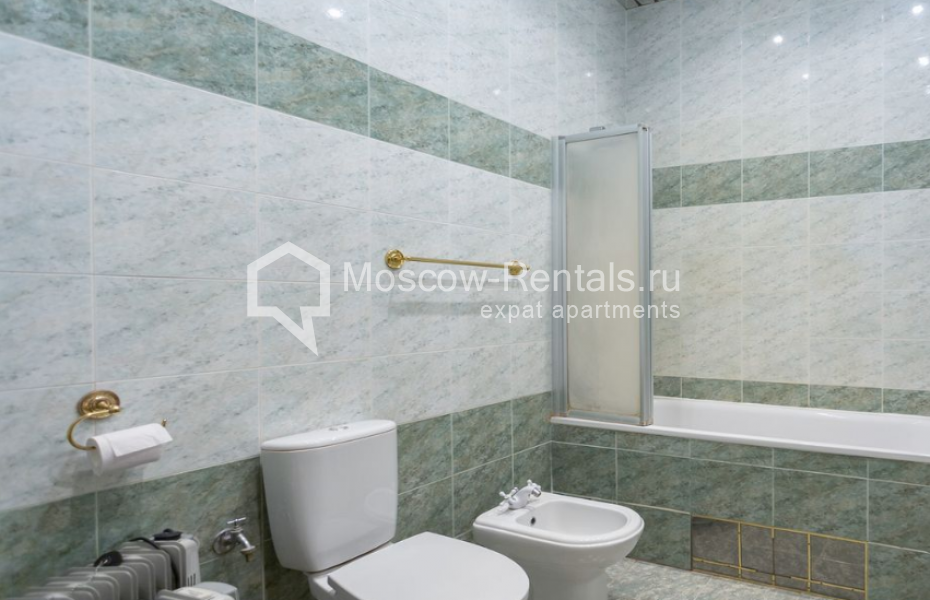 Photo #14 4-room (3 BR) apartment for <a href="http://moscow-rentals.ru/en/articles/long-term-rent" target="_blank">a long-term</a> rent
 in Russia, Moscow, Romanov lane, 3 С 7