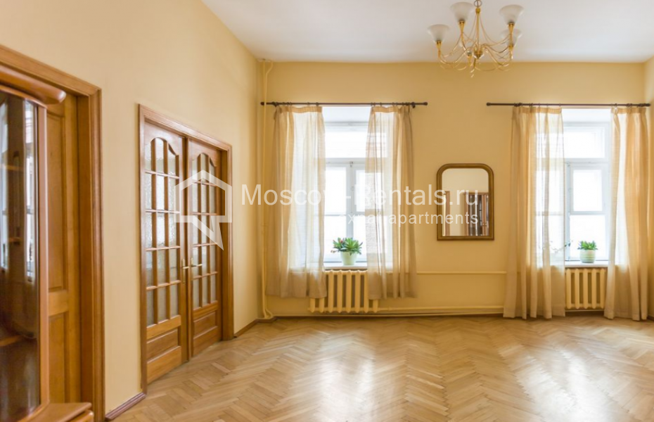 Photo #6 4-room (3 BR) apartment for <a href="http://moscow-rentals.ru/en/articles/long-term-rent" target="_blank">a long-term</a> rent
 in Russia, Moscow, Romanov lane, 3 С 7