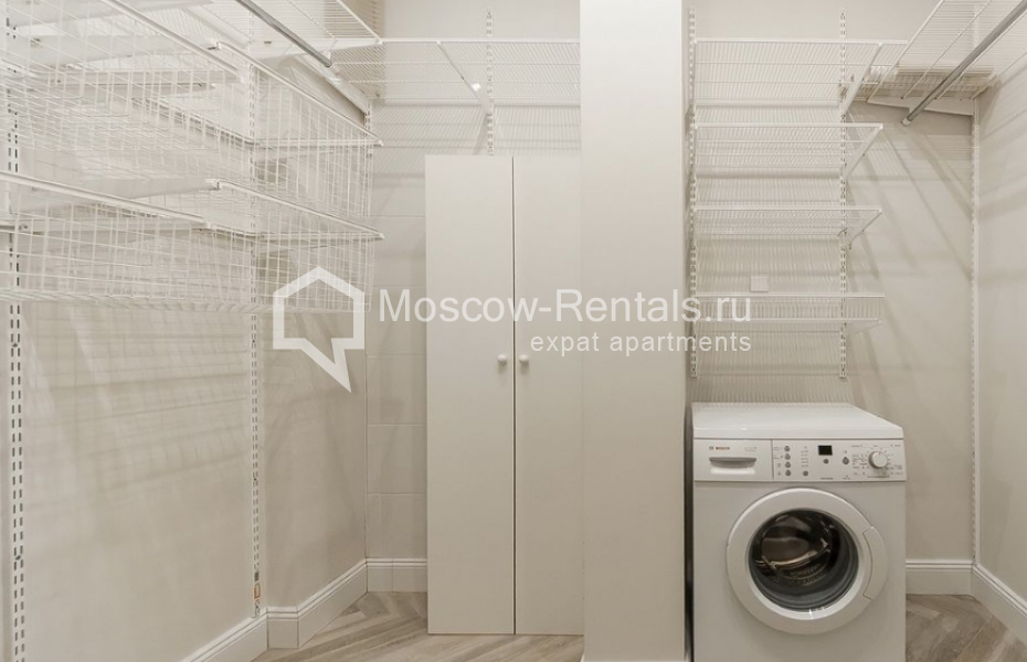 Photo #10 4-room (3 BR) apartment for <a href="http://moscow-rentals.ru/en/articles/long-term-rent" target="_blank">a long-term</a> rent
 in Russia, Moscow, 2nd Frunzenskaya str, 8