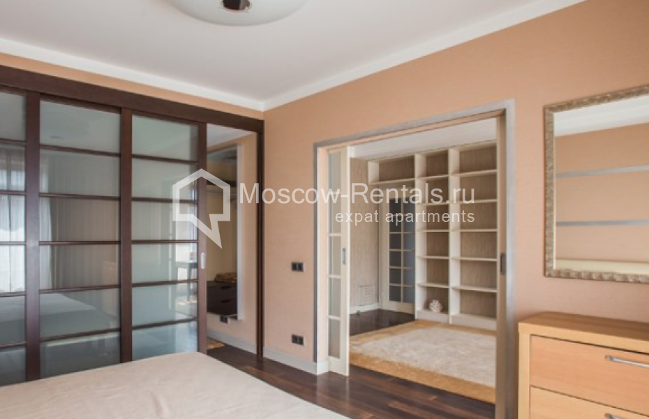 Photo #10 4-room (3 BR) apartment for <a href="http://moscow-rentals.ru/en/articles/long-term-rent" target="_blank">a long-term</a> rent
 in Russia, Moscow, Krivoarbatskyi lane, 8 С 2