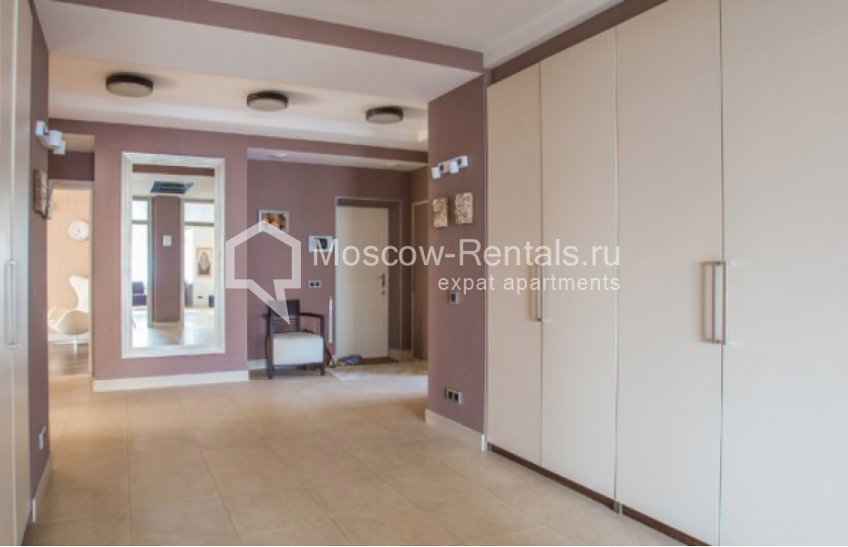 Photo #15 4-room (3 BR) apartment for <a href="http://moscow-rentals.ru/en/articles/long-term-rent" target="_blank">a long-term</a> rent
 in Russia, Moscow, Krivoarbatskyi lane, 8 С 2