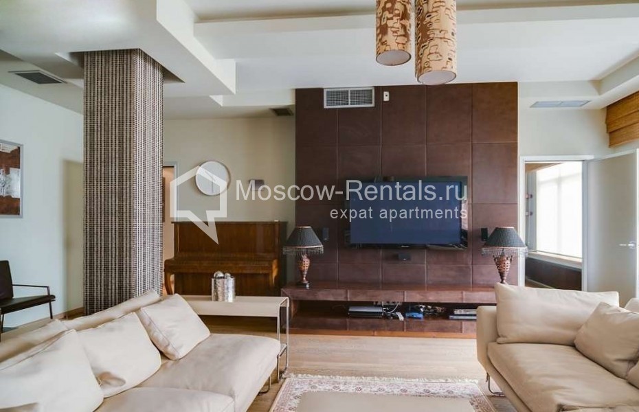 Photo #2 4-room (3 BR) apartment for <a href="http://moscow-rentals.ru/en/articles/long-term-rent" target="_blank">a long-term</a> rent
 in Russia, Moscow, 1st Tverskoi-Yamskoi lane, 11