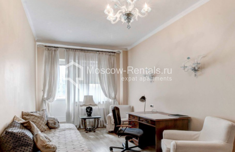 Photo #8 4-room (3 BR) apartment for <a href="http://moscow-rentals.ru/en/articles/long-term-rent" target="_blank">a long-term</a> rent
 in Russia, Moscow, Malyi Nikolopeskovskyi lane, 4