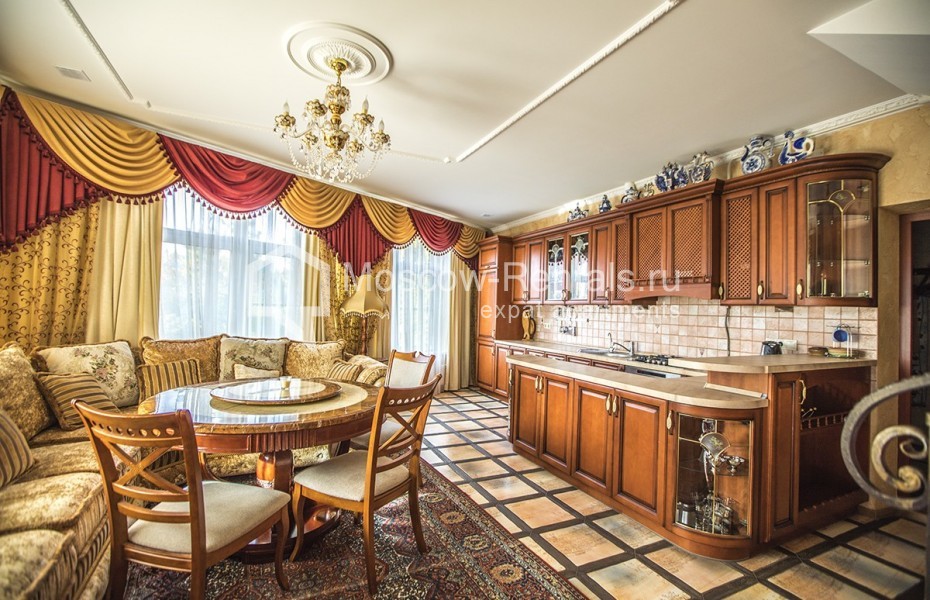 Photo #9 House for <a href="http://moscow-rentals.ru/en/articles/long-term-rent" target="_blank">a long-term</a> rent
 in Russia, Moscow, Flora Assosiation, Istra region