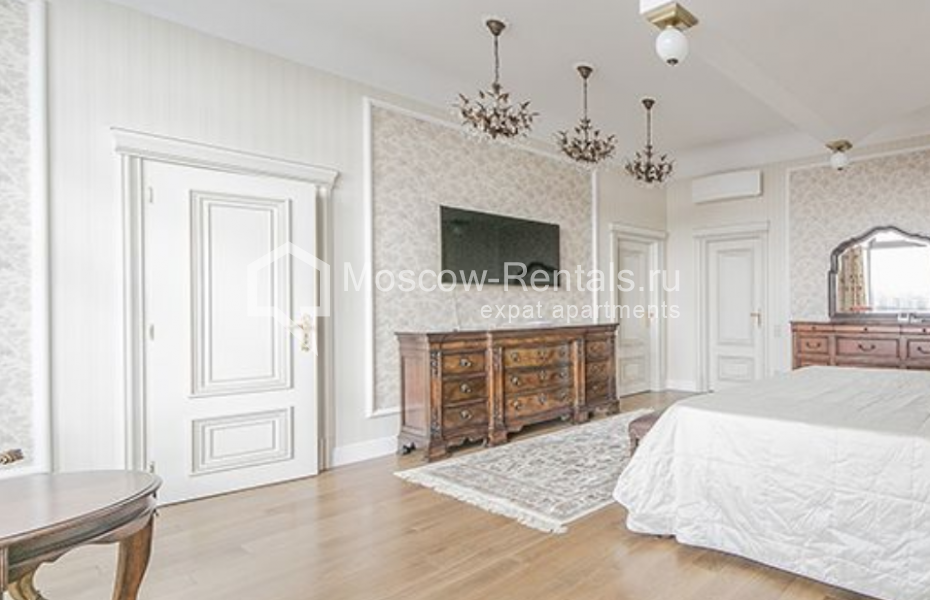Photo #15 5-room (4 BR) apartment for <a href="http://moscow-rentals.ru/en/articles/long-term-rent" target="_blank">a long-term</a> rent
 in Russia, Moscow, Shabolovka str, 10 к 1