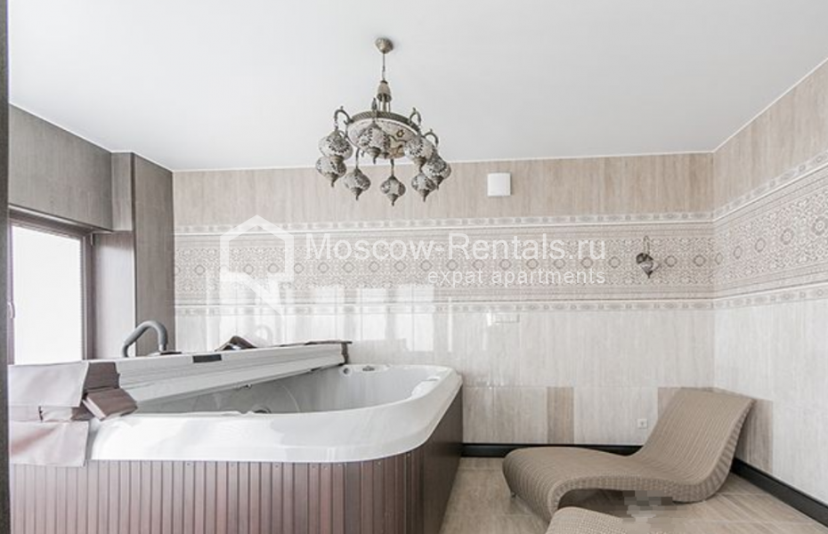 Photo #23 5-room (4 BR) apartment for <a href="http://moscow-rentals.ru/en/articles/long-term-rent" target="_blank">a long-term</a> rent
 in Russia, Moscow, Shabolovka str, 10 к 1