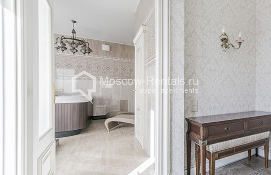 Photo #25 5-room (4 BR) apartment for <a href="http://moscow-rentals.ru/en/articles/long-term-rent" target="_blank">a long-term</a> rent
 in Russia, Moscow, Shabolovka str, 10 к 1
