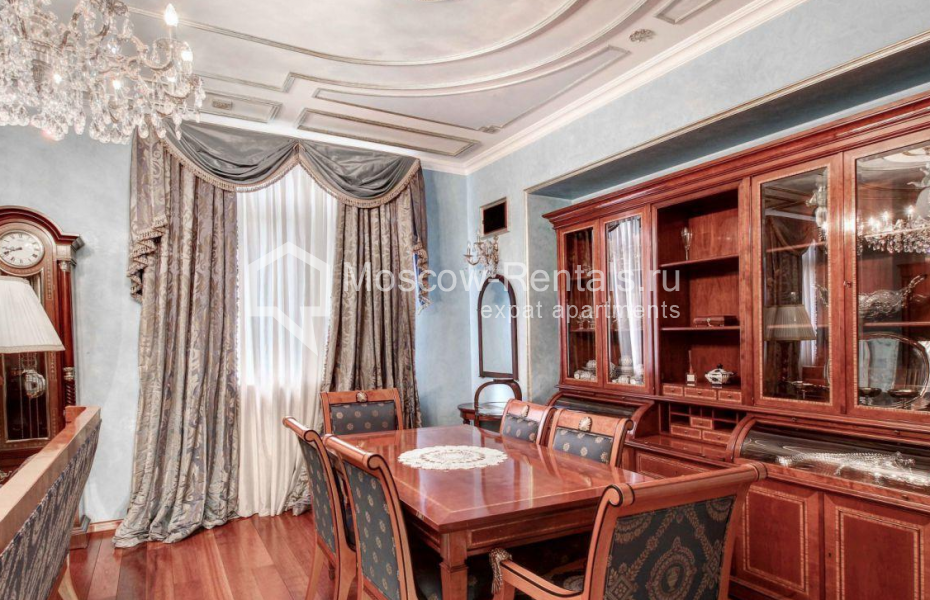 Photo #5 4-room (3 BR) apartment for <a href="http://moscow-rentals.ru/en/articles/long-term-rent" target="_blank">a long-term</a> rent
 in Russia, Moscow, Bolshoi Tolmachevskyi lane,  4 С 1