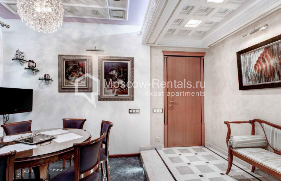 Photo #10 4-room (3 BR) apartment for <a href="http://moscow-rentals.ru/en/articles/long-term-rent" target="_blank">a long-term</a> rent
 in Russia, Moscow, Bolshoi Tolmachevskyi lane,  4 С 1