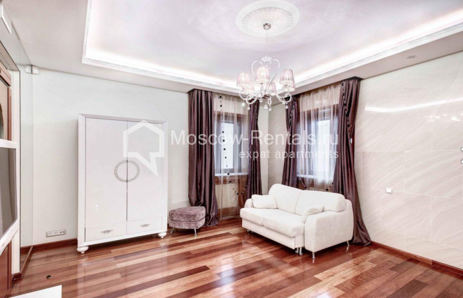 Photo #7 4-room (3 BR) apartment for <a href="http://moscow-rentals.ru/en/articles/long-term-rent" target="_blank">a long-term</a> rent
 in Russia, Moscow, Bolshoi Tolmachevskyi lane,  4 С 1