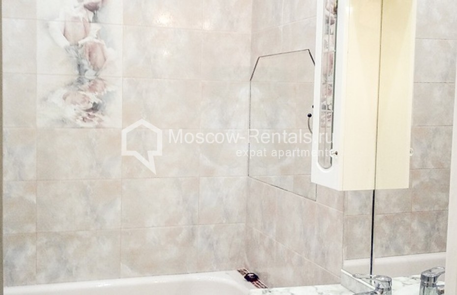 Photo #3 2-room (1 BR) apartment for <a href="http://moscow-rentals.ru/en/articles/long-term-rent" target="_blank">a long-term</a> rent
 in Russia, Moscow, Kudrinskaya sq, 1