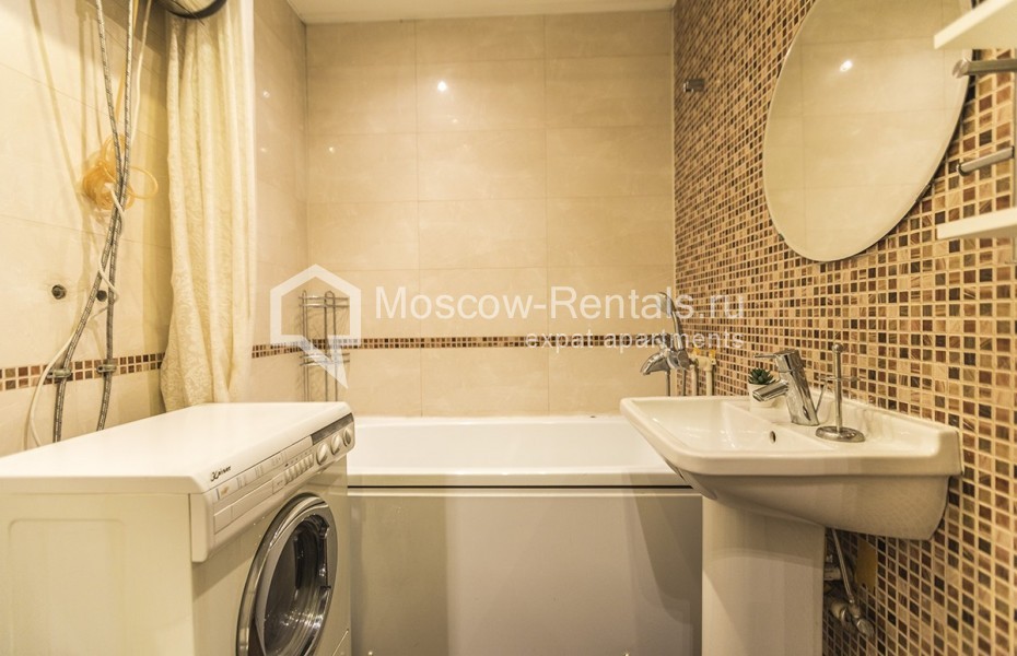 Photo #7 2-room (1 BR) apartment for <a href="http://moscow-rentals.ru/en/articles/long-term-rent" target="_blank">a long-term</a> rent
 in Russia, Moscow, Glinishchevskyi lane,  5/7