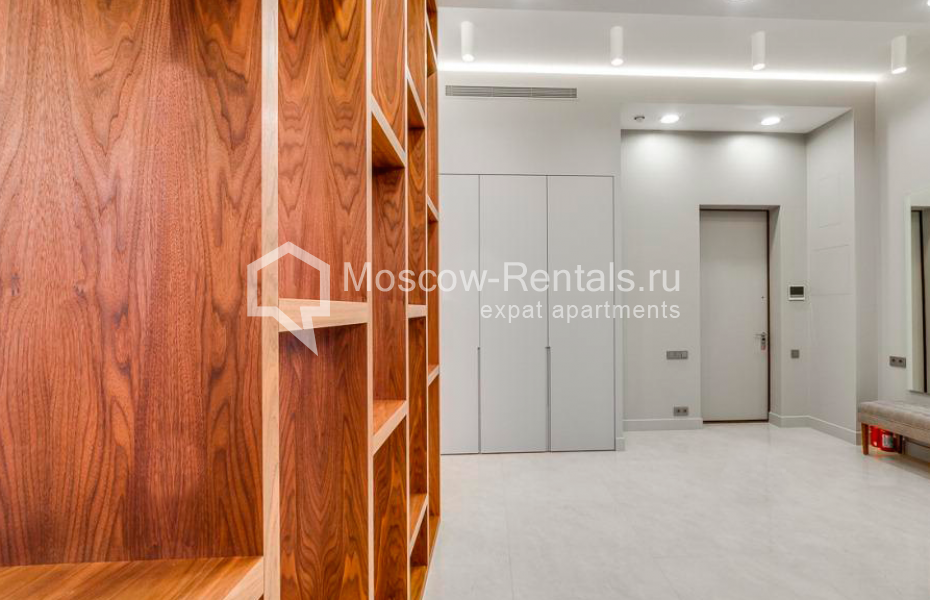Photo #11 4-room (3 BR) apartment for <a href="http://moscow-rentals.ru/en/articles/long-term-rent" target="_blank">a long-term</a> rent
 in Russia, Moscow, Serebryanicheskaya emb, 19