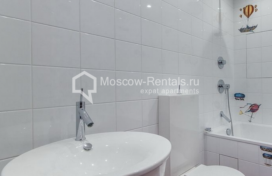 Photo #15 4-room (3 BR) apartment for <a href="http://moscow-rentals.ru/en/articles/long-term-rent" target="_blank">a long-term</a> rent
 in Russia, Moscow, Komsomolskyi prosp, 42 С 2