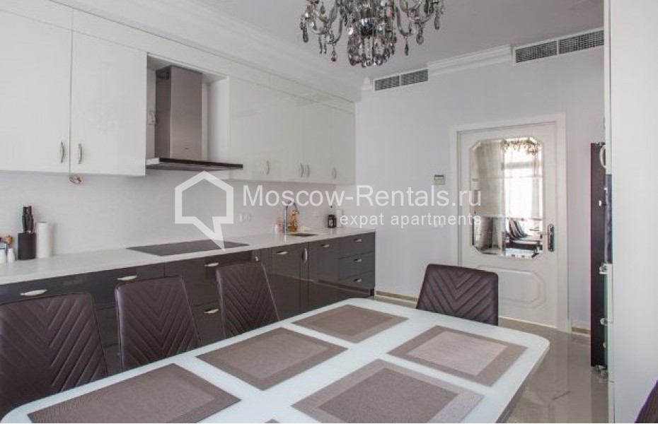 Photo #9 4-room (3 BR) apartment for <a href="http://moscow-rentals.ru/en/articles/long-term-rent" target="_blank">a long-term</a> rent
 in Russia, Moscow, Pogodinskaya str, 4