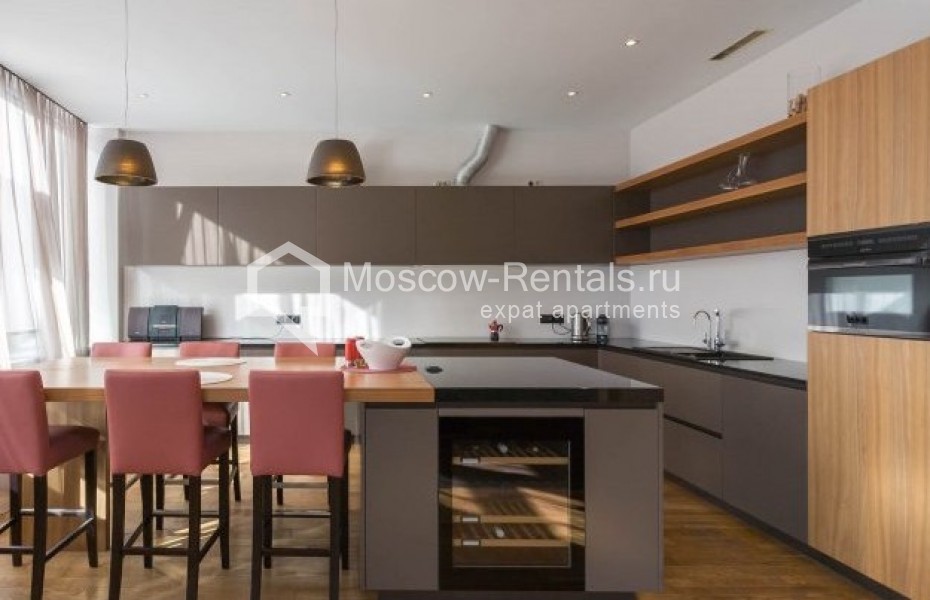 Photo #3 4-room (3 BR) apartment for <a href="http://moscow-rentals.ru/en/articles/long-term-rent" target="_blank">a long-term</a> rent
 in Russia, Moscow, 3rd Tverkaya-Yamskaya str, 10