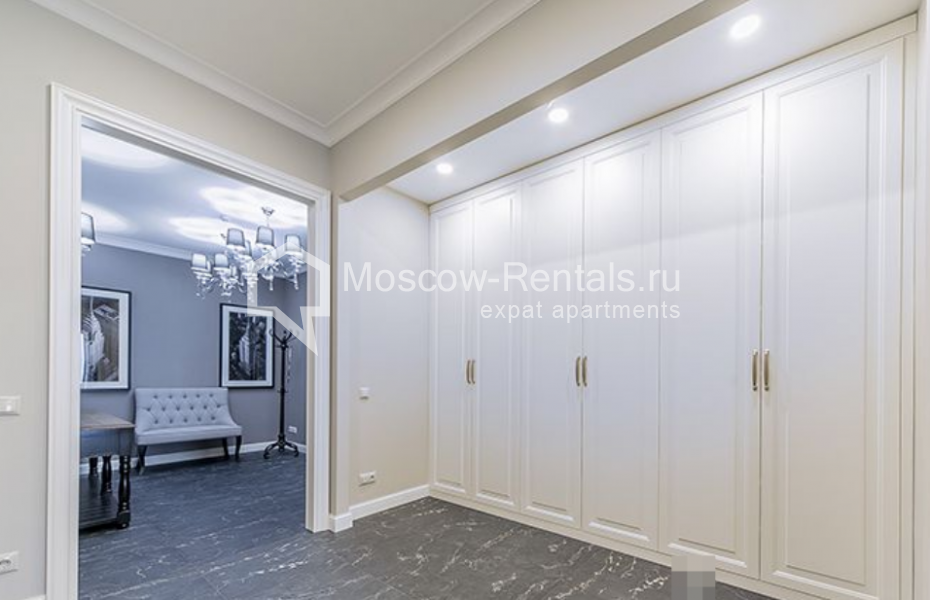 Photo #18 4-room (3 BR) apartment for <a href="http://moscow-rentals.ru/en/articles/long-term-rent" target="_blank">a long-term</a> rent
 in Russia, Moscow, Tsvetnoi blv, 2