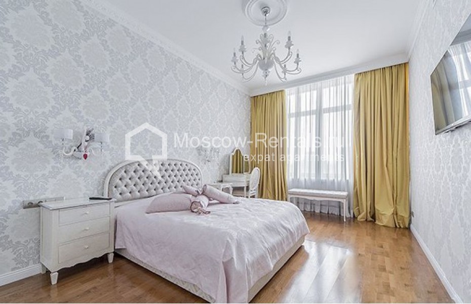 Photo #6 4-room (3 BR) apartment for <a href="http://moscow-rentals.ru/en/articles/long-term-rent" target="_blank">a long-term</a> rent
 in Russia, Moscow, New Arbat str, 27