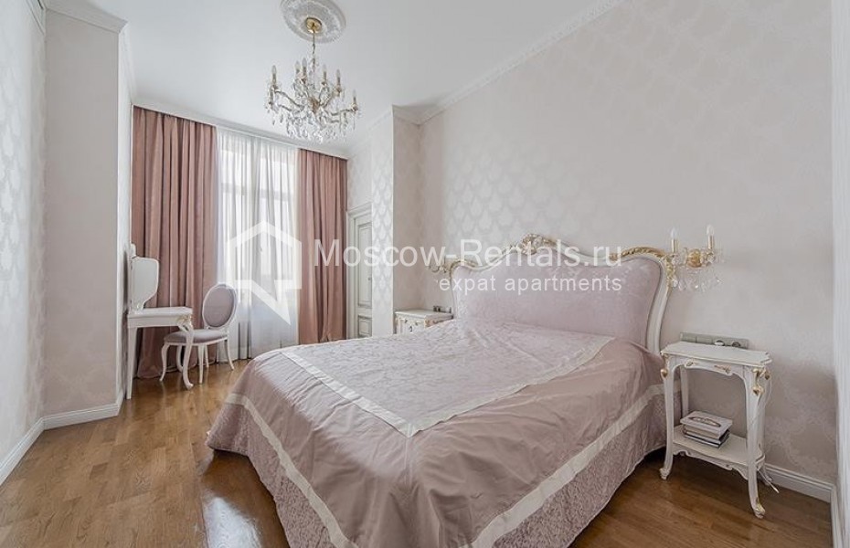 Photo #8 4-room (3 BR) apartment for <a href="http://moscow-rentals.ru/en/articles/long-term-rent" target="_blank">a long-term</a> rent
 in Russia, Moscow, New Arbat str, 27