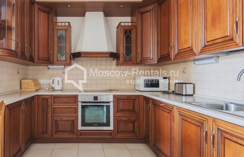 Photo #6 5-room (4 BR) apartment for <a href="http://moscow-rentals.ru/en/articles/long-term-rent" target="_blank">a long-term</a> rent
 in Russia, Moscow, Khlynovskyi tupik, 4