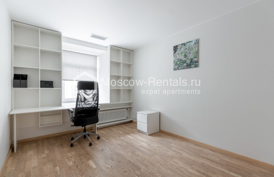 Photo #14 4-room (3 BR) apartment for <a href="http://moscow-rentals.ru/en/articles/long-term-rent" target="_blank">a long-term</a> rent
 in Russia, Moscow, Stoleshnikov lane, 9 С 1