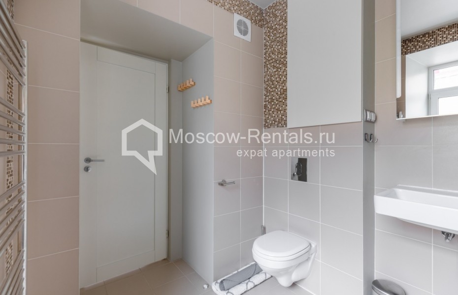 Photo #18 4-room (3 BR) apartment for <a href="http://moscow-rentals.ru/en/articles/long-term-rent" target="_blank">a long-term</a> rent
 in Russia, Moscow, Stoleshnikov lane, 9 С 1