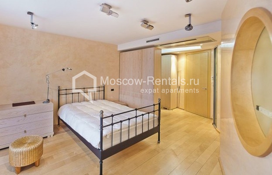 Photo #12 4-room (3 BR) apartment for <a href="http://moscow-rentals.ru/en/articles/long-term-rent" target="_blank">a long-term</a> rent
 in Russia, Moscow, B. Gruzinskaya str, 37 С 2