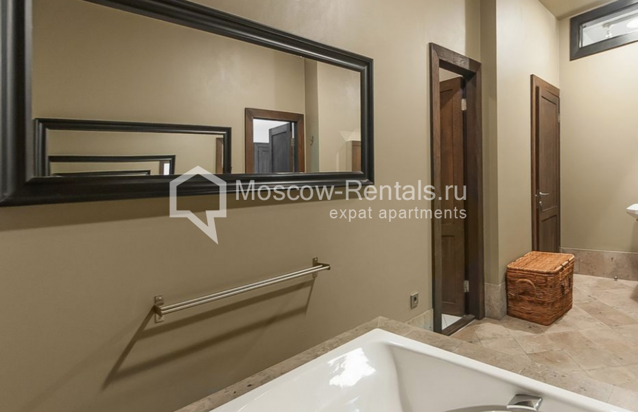 Photo #20 4-room (3 BR) apartment for <a href="http://moscow-rentals.ru/en/articles/long-term-rent" target="_blank">a long-term</a> rent
 in Russia, Moscow, Skaternyi lane, 22