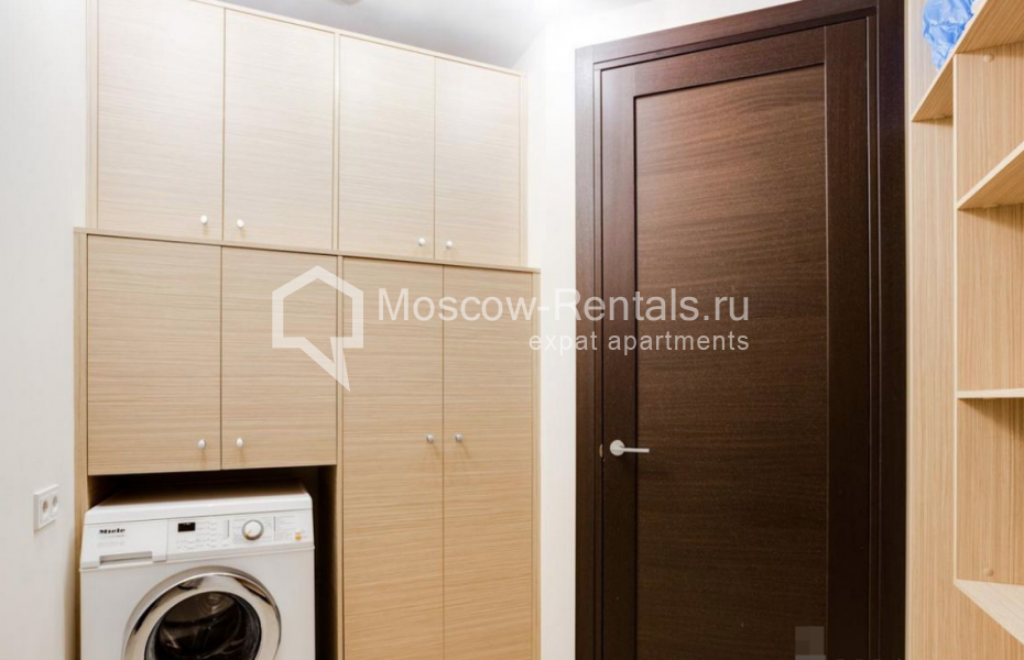 Photo #13 4-room (3 BR) apartment for <a href="http://moscow-rentals.ru/en/articles/long-term-rent" target="_blank">a long-term</a> rent
 in Russia, Moscow, Mosfilmovskaya str, 70 к 6