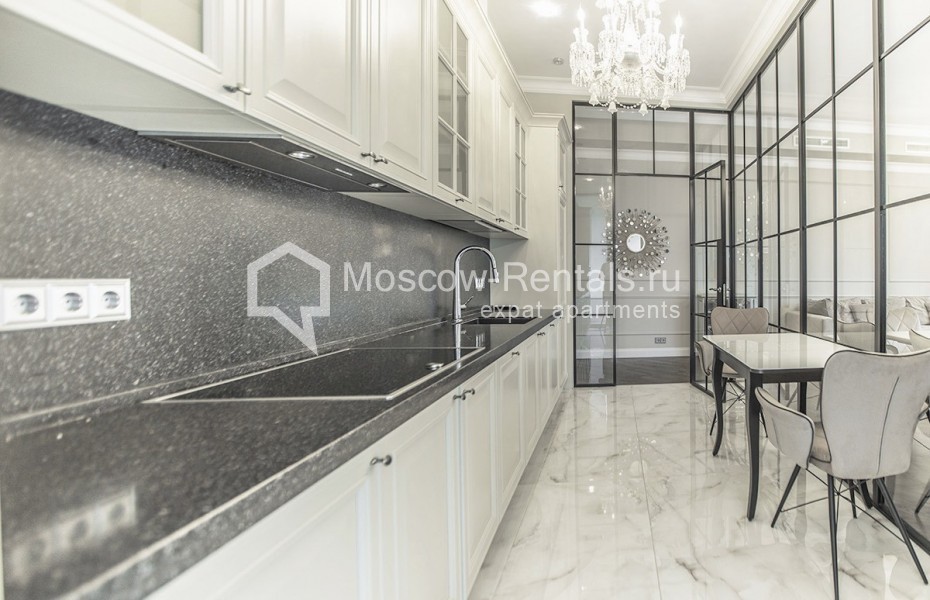 Photo #6 5-room (4 BR) apartment for <a href="http://moscow-rentals.ru/en/articles/long-term-rent" target="_blank">a long-term</a> rent
 in Russia, Moscow, Efremova str, 10 с 1
