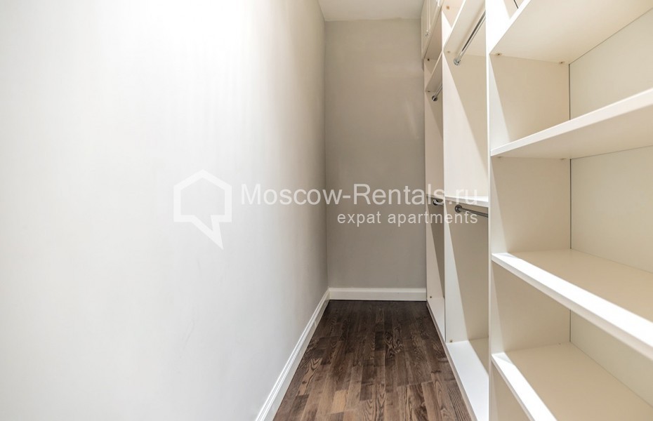 Photo #16 5-room (4 BR) apartment for <a href="http://moscow-rentals.ru/en/articles/long-term-rent" target="_blank">a long-term</a> rent
 in Russia, Moscow, Efremova str, 10 с 1