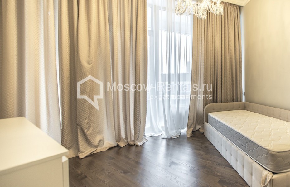 Photo #15 5-room (4 BR) apartment for <a href="http://moscow-rentals.ru/en/articles/long-term-rent" target="_blank">a long-term</a> rent
 in Russia, Moscow, Efremova str, 10 с 1