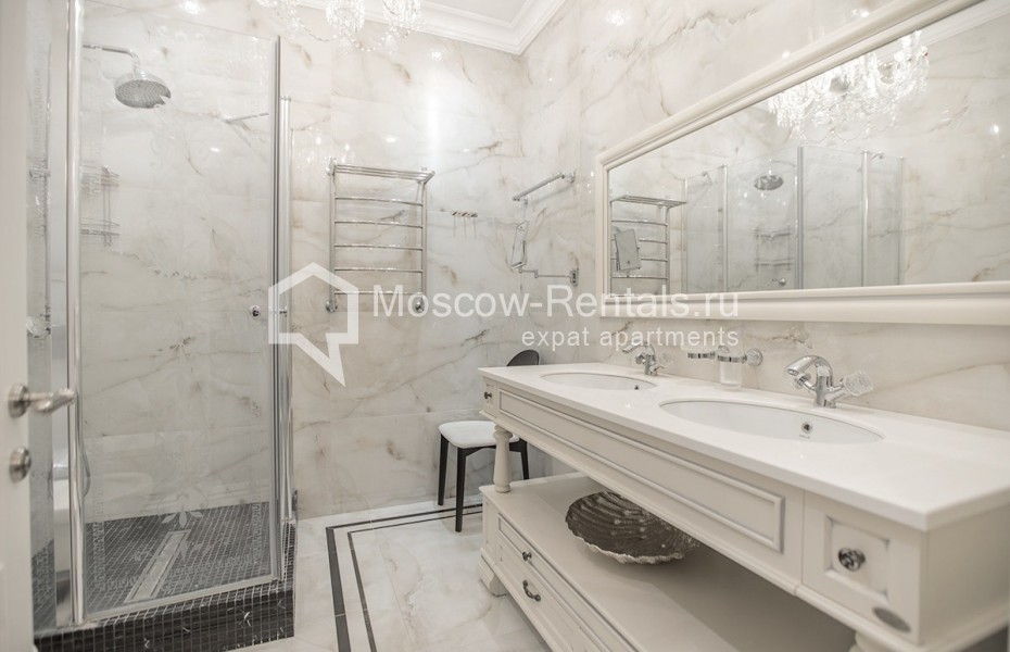 Photo #11 5-room (4 BR) apartment for <a href="http://moscow-rentals.ru/en/articles/long-term-rent" target="_blank">a long-term</a> rent
 in Russia, Moscow, Efremova str, 10 с 1