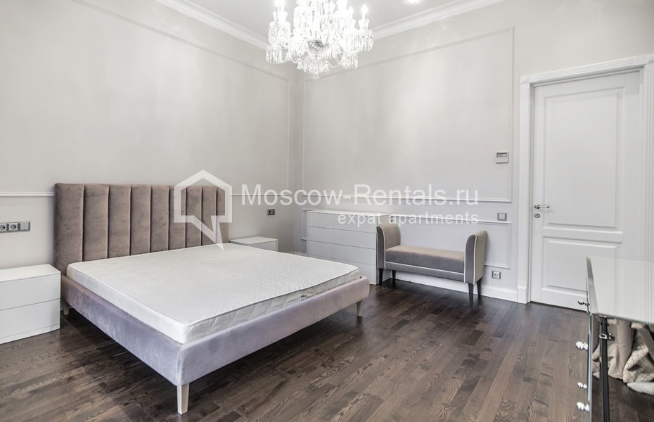 Photo #8 5-room (4 BR) apartment for <a href="http://moscow-rentals.ru/en/articles/long-term-rent" target="_blank">a long-term</a> rent
 in Russia, Moscow, Efremova str, 10 с 1