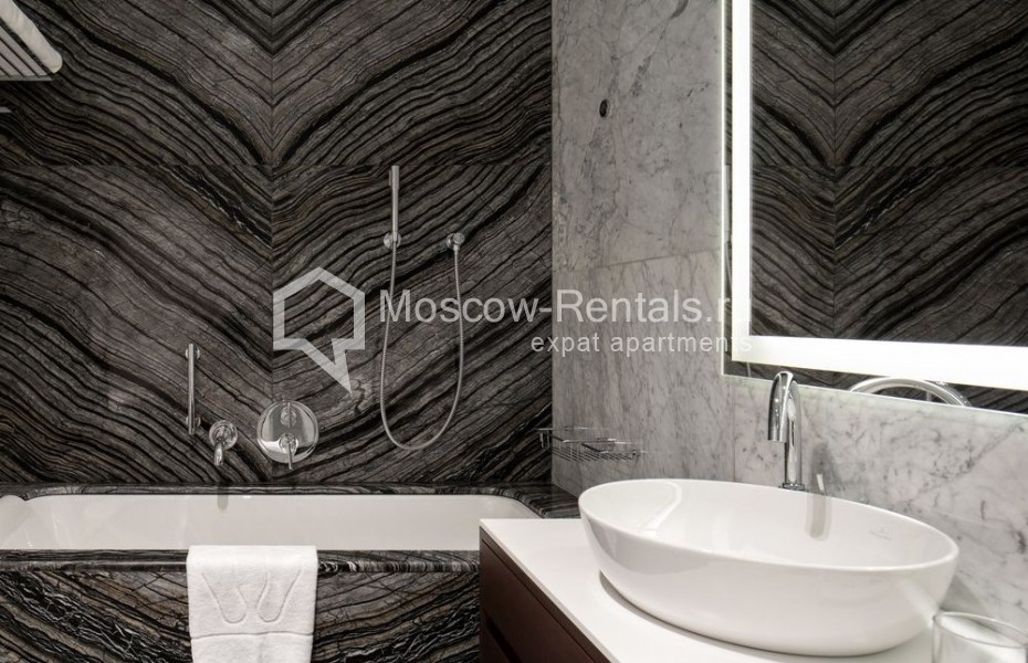 Photo #14 4-room (3 BR) apartment for <a href="http://moscow-rentals.ru/en/articles/long-term-rent" target="_blank">a long-term</a> rent
 in Russia, Moscow, Okhotnyi Ryad, 2