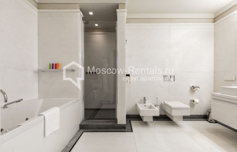 Photo #18 4-room (3 BR) apartment for <a href="http://moscow-rentals.ru/en/articles/long-term-rent" target="_blank">a long-term</a> rent
 in Russia, Moscow, Okhotnyi Ryad, 2