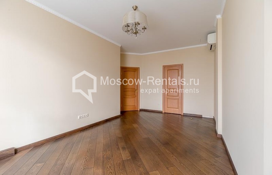 Photo #11 5-room (4 BR) apartment for <a href="http://moscow-rentals.ru/en/articles/long-term-rent" target="_blank">a long-term</a> rent
 in Russia, Moscow, Ivankovskoe shosse, 5