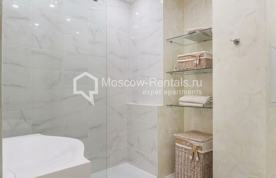 Photo #11 3-room (2 BR) apartment for <a href="http://moscow-rentals.ru/en/articles/long-term-rent" target="_blank">a long-term</a> rent
 in Russia, Moscow, Tatarskaya str, 14