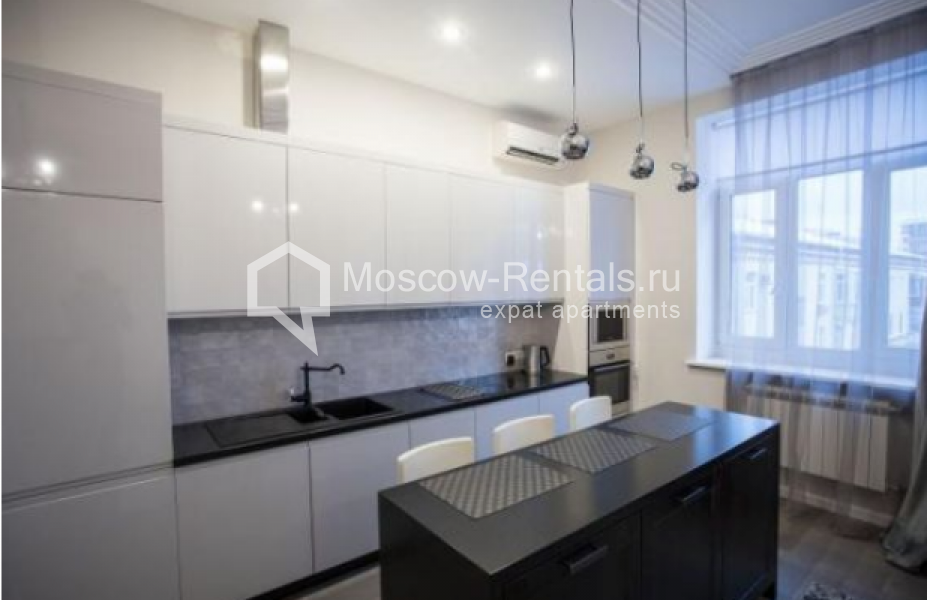 Photo #1 2-room (1 BR) apartment for <a href="http://moscow-rentals.ru/en/articles/long-term-rent" target="_blank">a long-term</a> rent
 in Russia, Moscow, Bolshaya Yakimanka str, 27