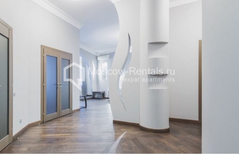 Photo #1 3-room (2 BR) apartment for <a href="http://moscow-rentals.ru/en/articles/long-term-rent" target="_blank">a long-term</a> rent
 in Russia, Moscow, Shabolovka str, 10