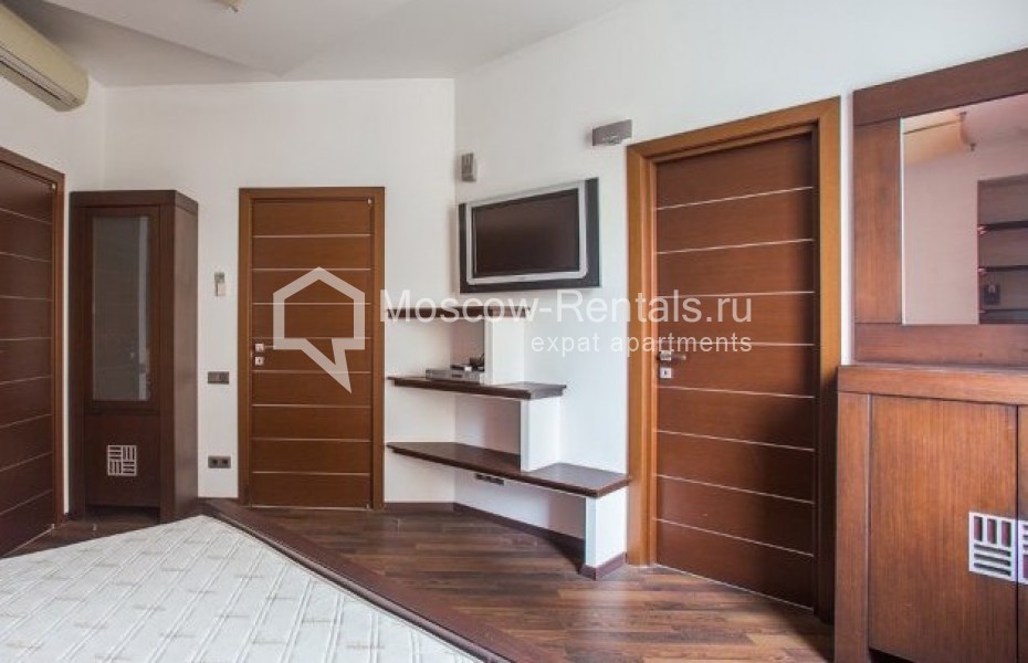 Photo #8 5-room (4 BR) apartment for <a href="http://moscow-rentals.ru/en/articles/long-term-rent" target="_blank">a long-term</a> rent
 in Russia, Moscow, Shabolovka str, 23k2