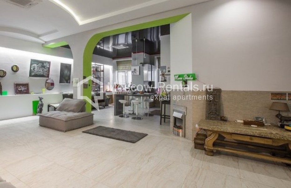 Фото №1 3-комн. кв. в аренду на длительный срок в Россия, Москва, ул Серафимовича, 2