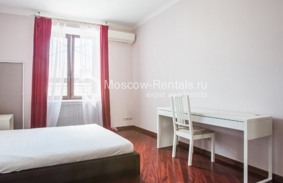 Photo #7 3-room (2 BR) apartment for <a href="http://moscow-rentals.ru/en/articles/long-term-rent" target="_blank">a long-term</a> rent
 in Russia, Moscow, Bolshoi Zlatoustinkyi lane, 3 А С2