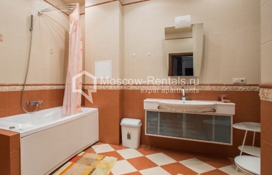 Photo #6 3-room (2 BR) apartment for <a href="http://moscow-rentals.ru/en/articles/long-term-rent" target="_blank">a long-term</a> rent
 in Russia, Moscow, Samotechnaya str, 5